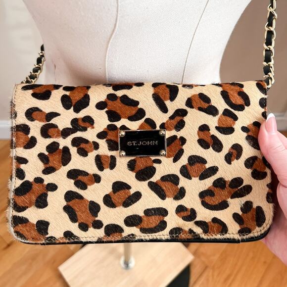 St. John Authentic Fur Crossbody Bag Black Leather Leopard Print - Picture 1 of 9